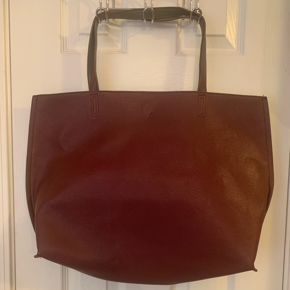 Maroon extra large tote - Picture 1 of 3